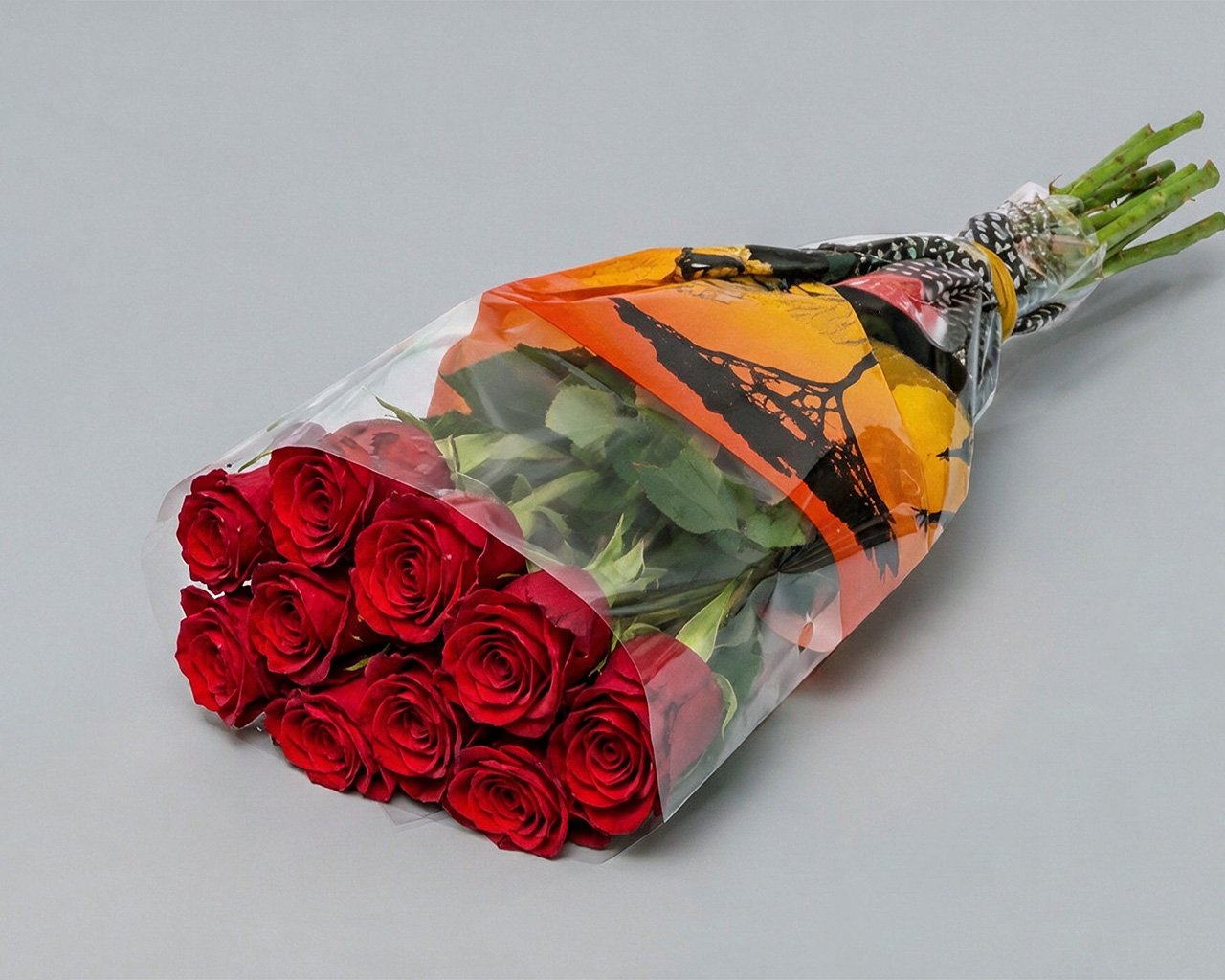 Пачка из 10 красных роз (Кения) 35-40 см - 2