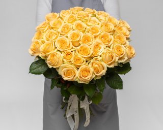 Букет из 35 кремовых роз (Россия) 50-60 см под атласную ленту  small - 2