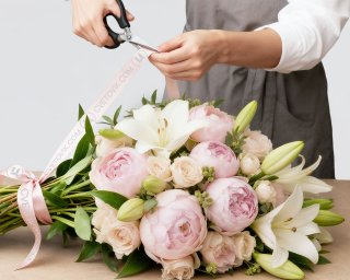 Букет на усмотрение флориста в нежных оттенках   3000 руб small - 3