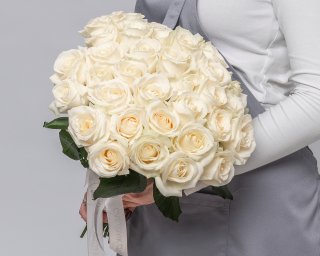 Букет из 35 белых роз 35-40 см (Россия) под атласную ленту  small - 2