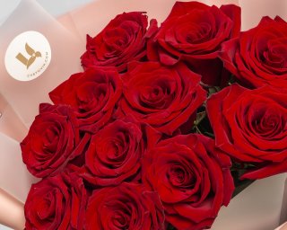 Букет из 11 красных роз 40-50 см (Эквадор) премиум в упаковке  small - 4