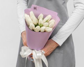 Букет из 15 белых тюльпанов стандарт в упаковке  small - 2