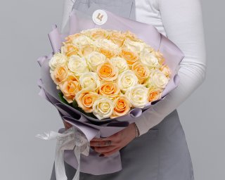 Букет из 35 белых и кремовых роз 35-40 см (Россия) в упаковке  small - 3