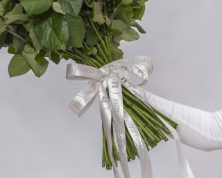 Букет из 51 розы 50-60 см (Россия) нежный микс под ленту  small - 4