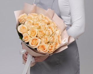 Букет из 25 кремовой розы 35-40 см (Россия) в упаковке  small - 2