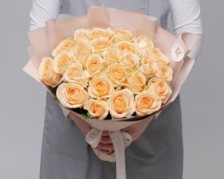 Букет из 25 кремовой розы 35-40 см (Россия) в упаковке  small - 3