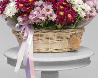Корзина цветов из 25 кустовых хризантем  small - 4