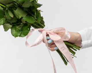 Букет из розовых роз 35-40 см (Кения) под ленту     15 шт small - 4