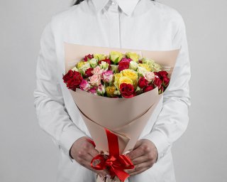 Букет из кустовых роз (Кения) 40 см микс в упаковке      15 шт small - 2