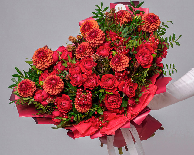 Букет цветов Рубиновый сад  - 1